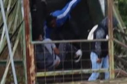 El chico se salvó de morir durante el atraco. Un tipo fue detenido.