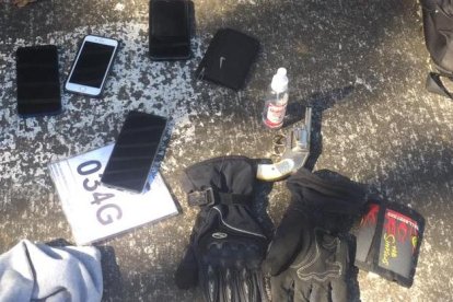 El arma que llevaban era de fabricación artesanal.