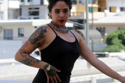 Karla, además de tener una cuenta en OnlyFans, se dedica a la venta de juguetes sexuales.