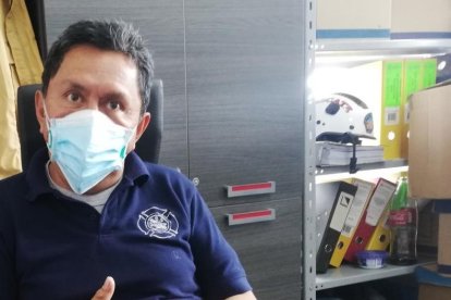 El bombero Sixto Heras cuenta cómo auxiliaron a los pasajeros.