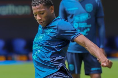 Gonzalo Plata trabaja con la Tricolor para el partido ante Perú.