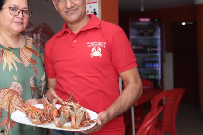 Esther Briones y Daniel Saltos administran el local Ochipinti en Sauces VI.