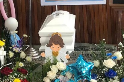 El velorio de uno de los bebitos se hizo la mañana de ayer.