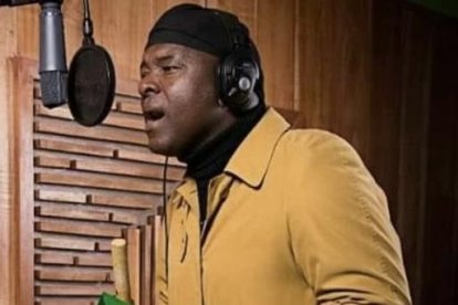 Dice que le encanta su pinta. Vacilar un look fresco y juvenil es lo suyo.