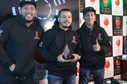 Al final de la gala el jurado calificador felicitó a cada participante por haber llegado a la instancia final.