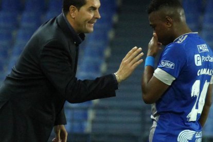 El español Ismael Rescalvo espera conseguir el título con el Bombillo. Tendrá un gran duelo táctico con su colega Renato Paiva.