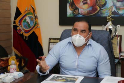 Dalton Narváez habla sobre el problema del agua potable en Durán.