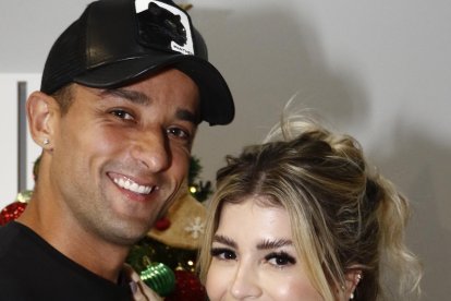 Gabriel y Lunna, un amor de pareja, gimnasio y tatuajes.