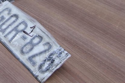 Esta placa corresponde al automotor que aún está a nombre del fallecido.