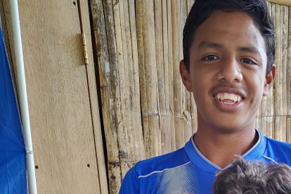 Otilino tiene 16 años y sueña con jugar en Emelec.