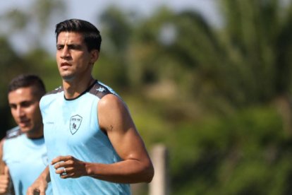 El zaguero, que comenzó jugando en Guayaquil como delantero, ahora es el defensa del Royal Pari de Bolivia.