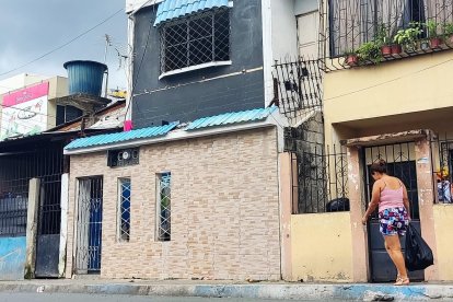 En la dirección que consta en los estatutos no existen las oficinas.