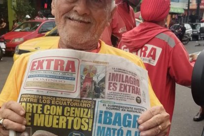 Reinaldo Beltrán en su moto nos hizo la ‘cacería’ hasta que participó y ganó su camiseta.