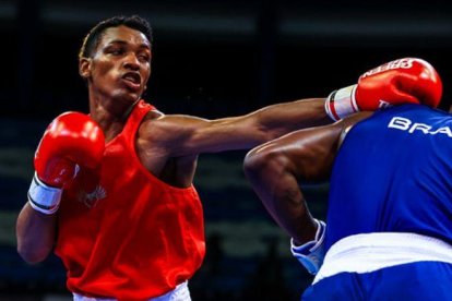 En marzo pasado, Carlos Mina (i) participó en el Campeonato Continental de Boxeo.