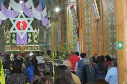 Decenas de creyentes participaron de la novena en honor al patrón de la ciudad.