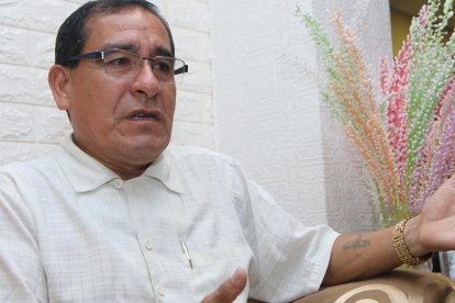 Julio López salió del infierno de la delincuencia y los asesinatos al paraíso de la fe en Dios.