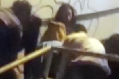 Este es el momento en el que el cuerpo es llevado a la morgue de la ciudad.