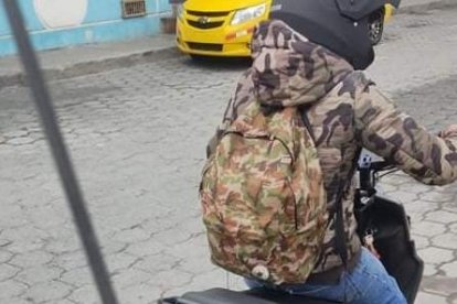 El afectado pidió que le tomaran fotos para reportar el accidente en su trabajo.