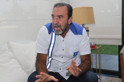 Nassib Neme, presidente de Emelec, fue duramente criticado por los hinchas azules, tras el duelo ante Palmeiras.