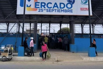 Frente al mercado municipal del cantón La Libertad, le quitaron la vida a.