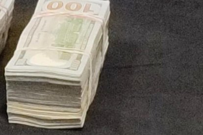 Esto es parte del dinero encontrado en un inmueble.