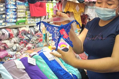 A esta prenda se la denomina calzón con 'aire acondicionado', pues viene abierta en la parte de abajo.