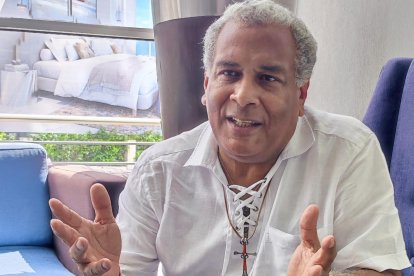 El padre Luis Barrios vino desde Estados Unidos para ser parte de la Comisión de pacificación de las cárceles en Ecuador.