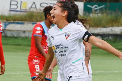 Aragón regresó a la canchas con un gol en la victoria de Liga de Quito sobre El Nacional.