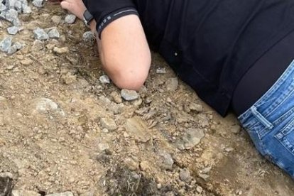 El joven terminó tendido en la zona donde revisaba una construcción.