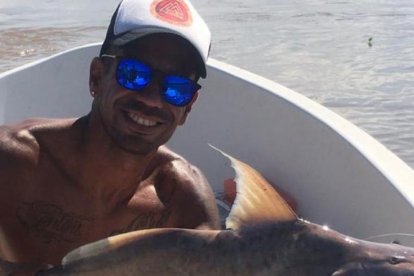 La pesca es una de las aficiones que tiene Víctor Figueroa.