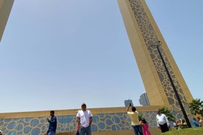 El arco de Dubái, una locura visitarlo.