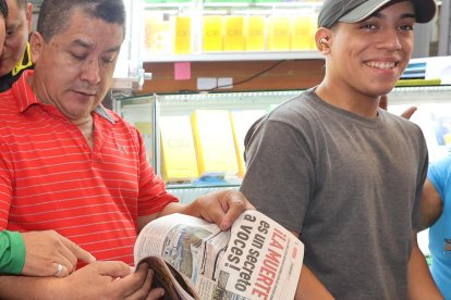 Sin sorteos ni preguntas, los lectores de EXTRA se llevan premios todos los días con la Despegadita Mundialista.