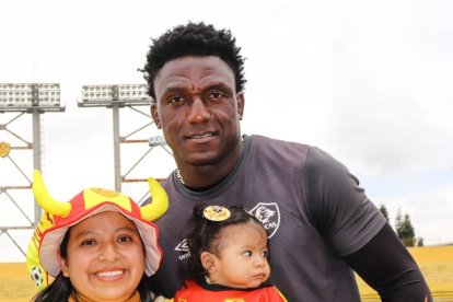 Jenny y Roberto La Tuka Ordóñez, uno de sus jugadores favoritos.