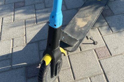 Las patinetas son fáciles de usar y ayudan a moverse de manera rápida por la ciudad.