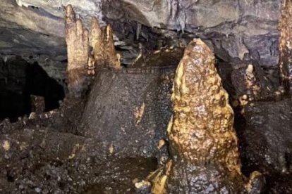Tras su expedición a la Cueva de los Tayos, Nicolás Avilés considera que existieron seres que no son humanos.