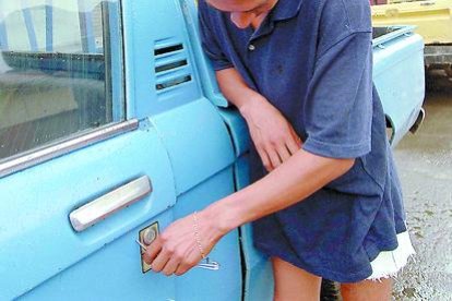 Lo ‘turro’ de las borracheras es cuando el necio del grupo quiere conducir ‘a las bravas’. ¡No hay chance!