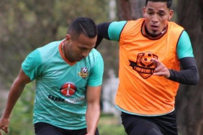 Los hermanos Rodríguez fueron titulares en el equipo lojano, que este año jugará en la Primera División de Ecuador.