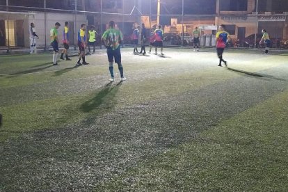 El torneo de empresas se lo juega en el cantón Durán. Hay cientos de jugadores en acción cada semana.