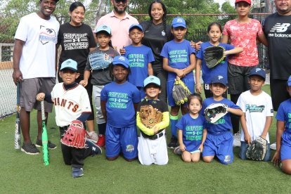 El club Panthers disputa competencias en béisbol y sóftbol.