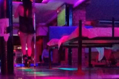 Liz dice que su pana le  pagó para que una chica le baile desnuda, pero saca pecho porque afirma que solita se vaciló a una  caleña.