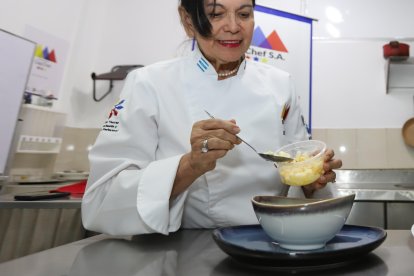 Jenny Armendaris hace 20 años está en la gastronomía.
