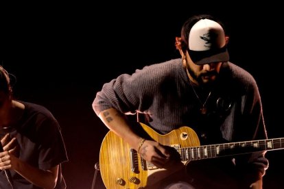 ¿Quién es la de la foto: Gaga o Anto? ¿Su acompañante es Renier o Lue? ‘Porsiaca’, es la original...