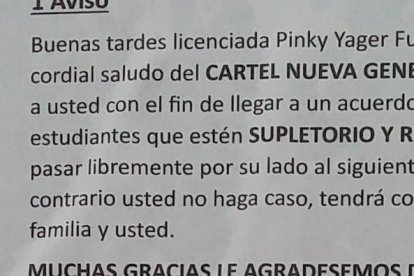 Con esta hoja advirtieron a una docente del colegio 28 de Mayo que debía pasar de año a los alumnos que estén supletorios.