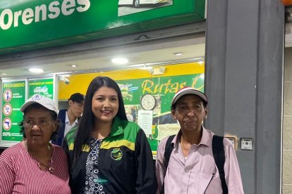 Rutas orenses se unió al grupo de ángeles que ayudaron a Lastenia y les regaló los pasajes para que retorne a casa.