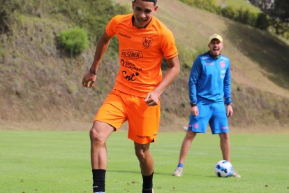 Kendry Páez, de 15 años, es la figura a seguir en la Tricolor.