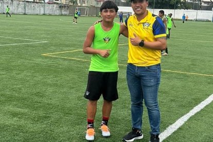 Gustavo Pérez y Héctor Pesántez de Astillero FC.