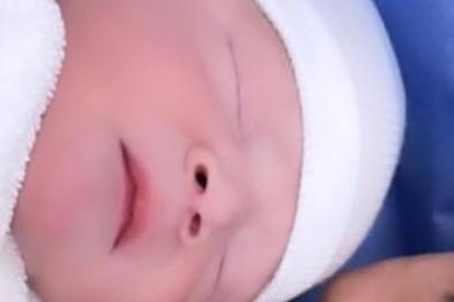 La primera foto del nacimiento del bebé de Yuleysi.