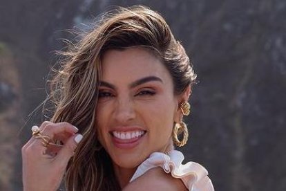 Ella es dueña de la línea de ropa Loli Lolita.