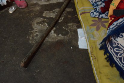 Los hijos de Janeth Calo sienten seguridad al tener este palo cerca.