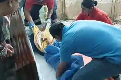 Bella estuvo cuatro horas en un ataúd hasta que se percataron que aún se movía.